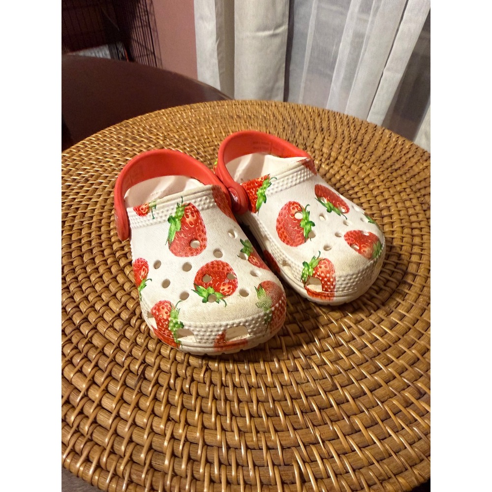 Crocs Kids Classic Strawberry Print Clogs White Red Size 9 C9